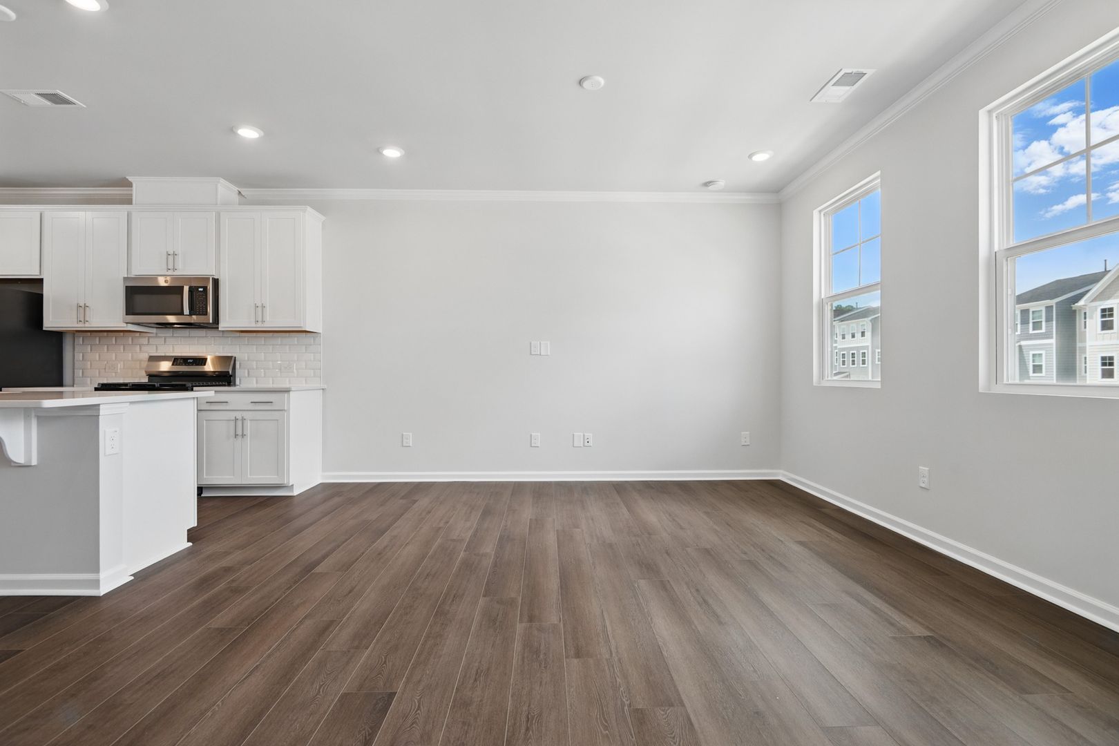 Brand new 3BR/2.5BA Townhouse in Apex! Available NOW!