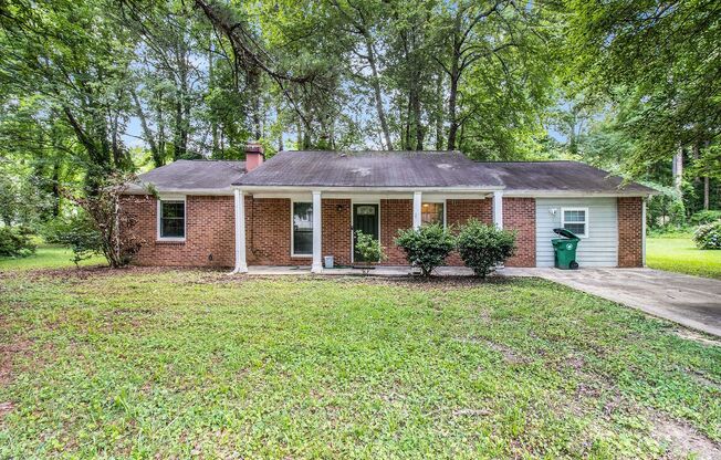 3 bdrm, 2 bath in Stonecrest!