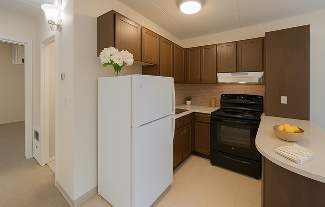 1 bed, 1 bath, 634 sqft, $2,200, Unit T28
