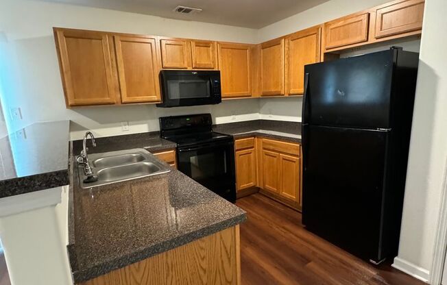 3 beds, 2.5 baths, 1,750 sqft, $1,725, Unit 82 BC