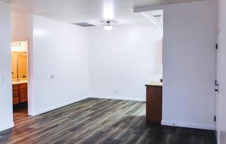 3 beds, 2 baths, 1,213 sqft, $2,000