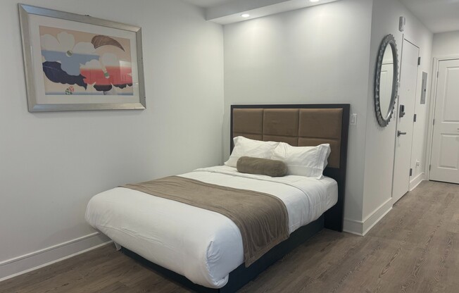 Studio, 1 bath, $3,500, Unit 10G