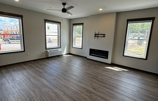 1 bed, 1 bath, 805 sqft, $1,295, Unit 701 APT 108 (Lower)