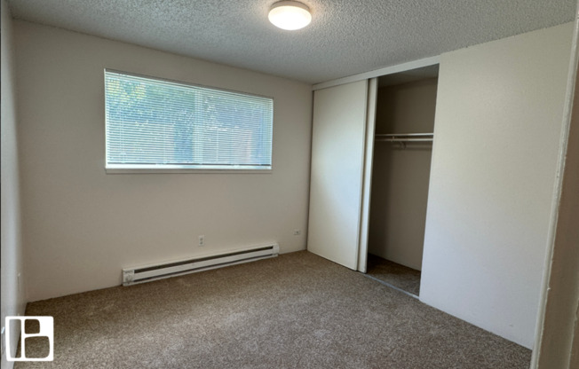2 beds, 1 bath, 1,000 sqft, $1,295, Unit 11
