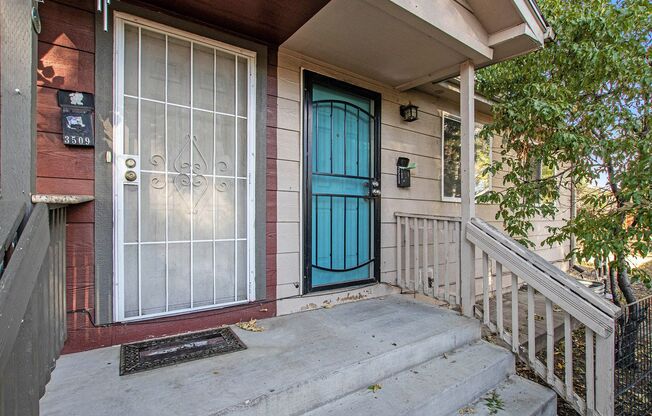 Updated Duplex 4 bed | 2 bath in Westwood!