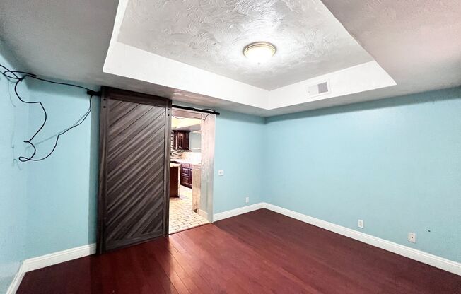 For Rent – Spacious 5 Bedroom Home with Pool!
