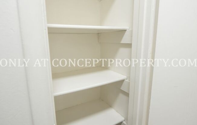 2 beds, 1 bath, 935 sqft, $1,275, Unit 47 R