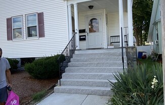 81 SUNNYSIDE AVE