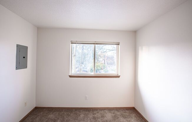 2 beds, 2 baths, 847 sqft, $1,550, Unit 44