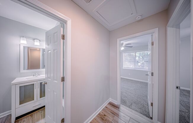 3 beds, 2.5 baths, 1,250 sqft, $1,850, Unit 18-44