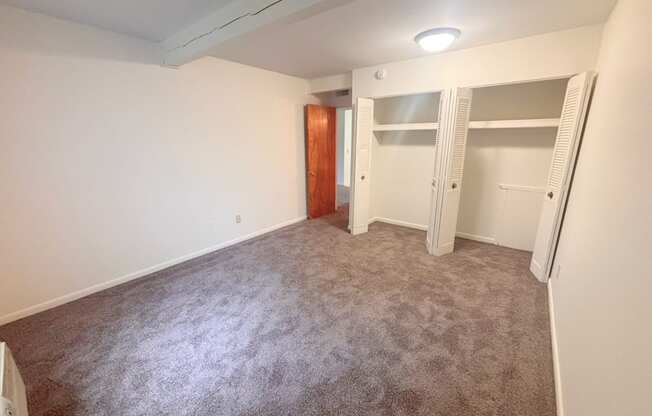 1016 Chester Apartments in Lansing, Michigan bedroom