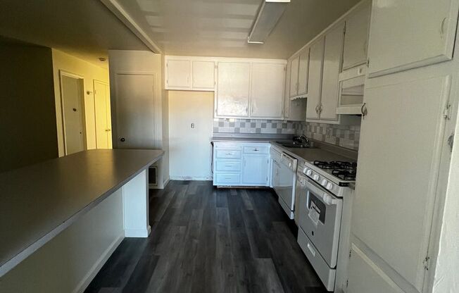 5335-37 CASTLE STREET