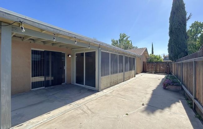 Come and See this Lovely Single-Story 4-Bedroom Home in North Redlands!