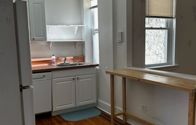 1 bed, 1 bath, $1,325, Unit #3F