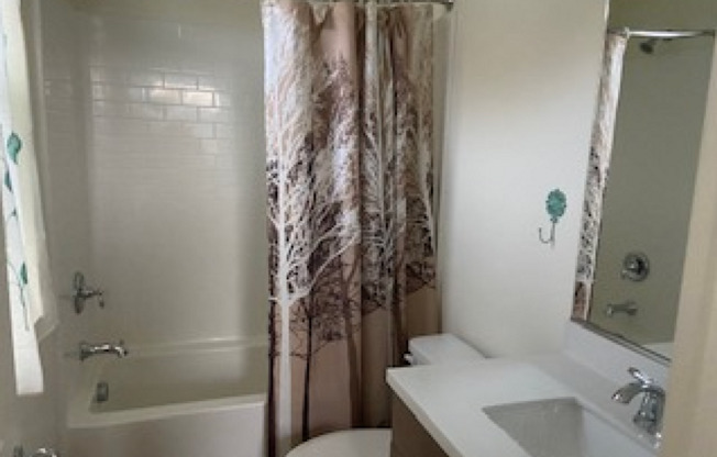 2 beds, 2.5 baths, $3,000