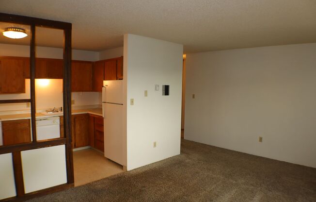 308 E. Oak St