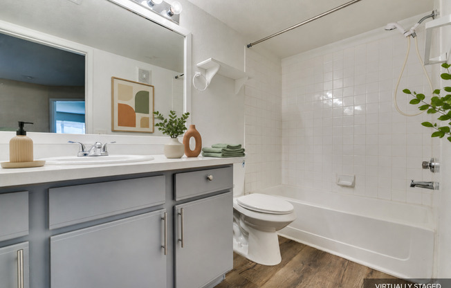 2 beds, 2 baths, $1,395, Unit UNIT 1016