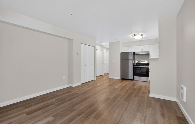 Studio, 1 bath, 413 sqft, $1,445, Unit 208