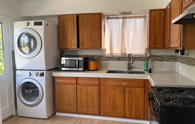 AWESOME 3 BEDROOM 1 BATH HOME - TORRANCE