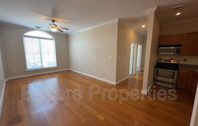 510 East Broad Street - 221