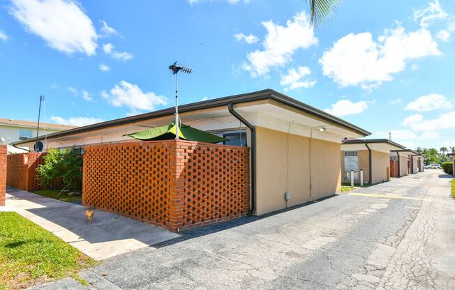 1755 Forest Hill Blvd West Palm Beach, FL 33406