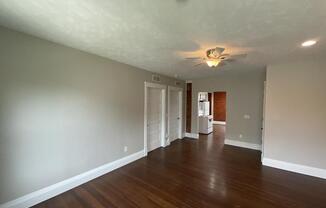 2082 W 95 ST