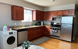 2 beds, 1 bath, 800 sqft, $1,475, Unit 5