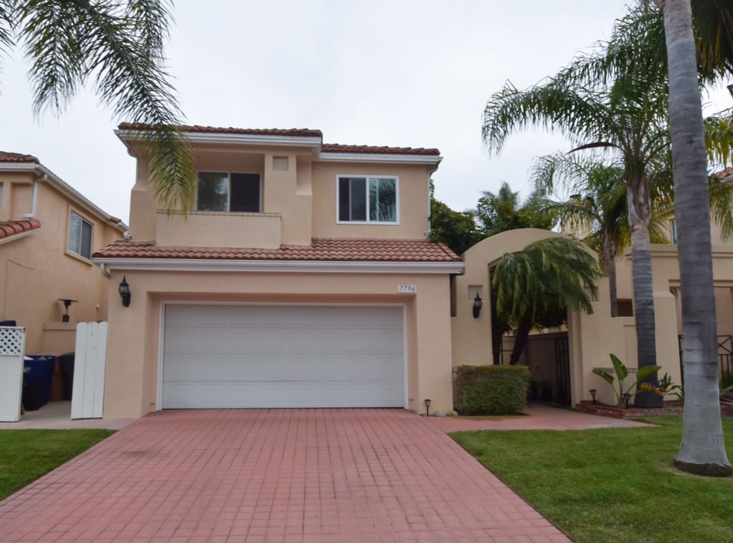 3Bed/2.5Bath Two Story Home in East Ventura