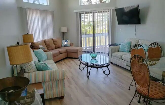 Beautiful Fully Furnished 2 Bed/ 2 Bath upstairs unit available for 6 month lease. Short Walk to beach. Gorgeous Gulf view