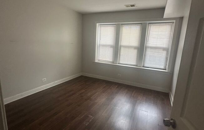 Spacious 2 bedroom Apartment Available