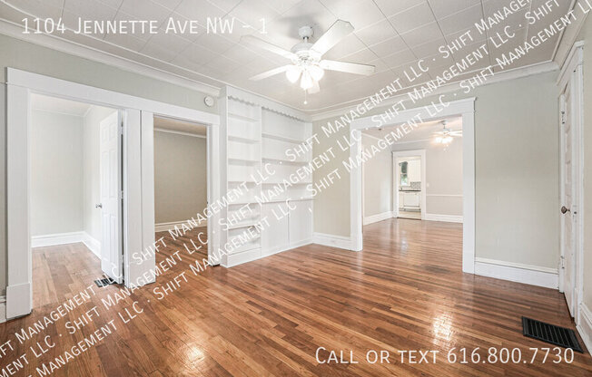 1104 JENNETTE AVE NW