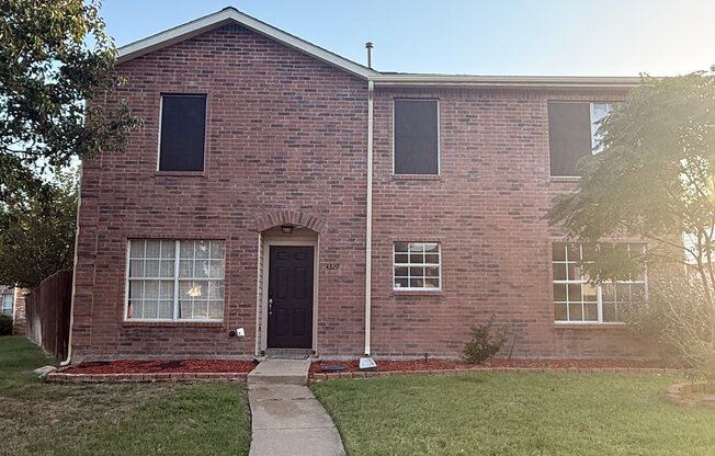 4329 APPLE DR