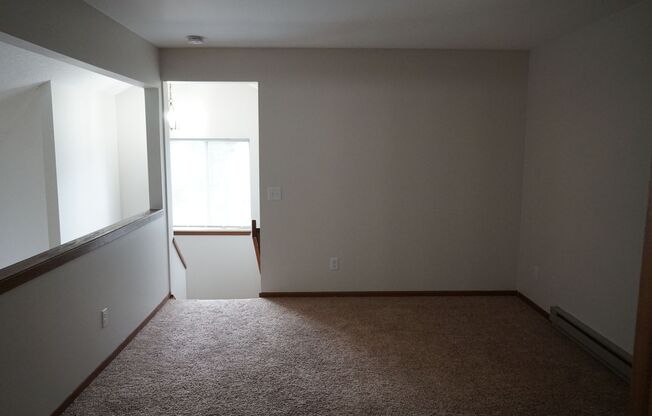 2 beds, 1.5 baths, 950 sqft, $1,434, Unit 5811-2A