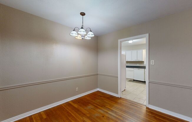 3 beds, 1 bath, $1,195