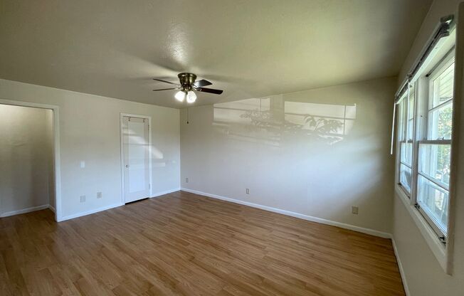 Charming 1 bedroom available in Woodlawn Terrace