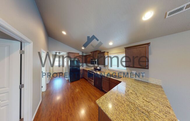 2 beds, 1 bath, 880 sqft, $1,495, Unit chin274-1