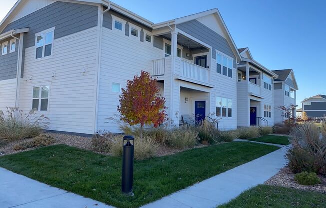 Beautiful 2nd-Floor Condo w/ Attached 2-Car Garage