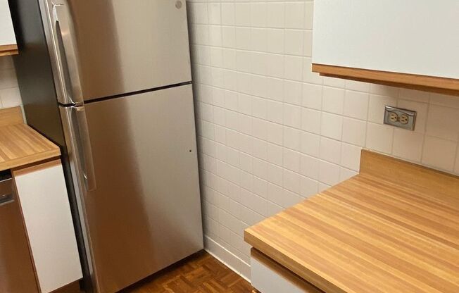 1 bed, 1 bath, 800 sqft, $2,175, Unit 234-403