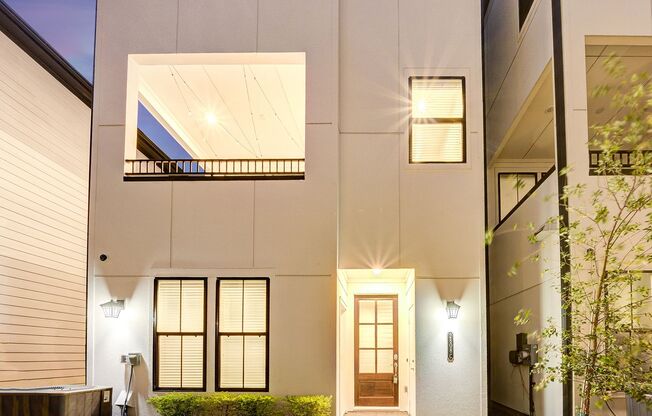 Magnificent Townhome!
