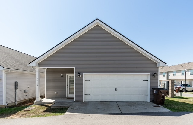 2318 COUNTESS ALY
