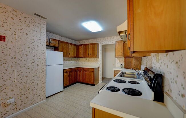 2 beds, 1.5 baths, $1,700