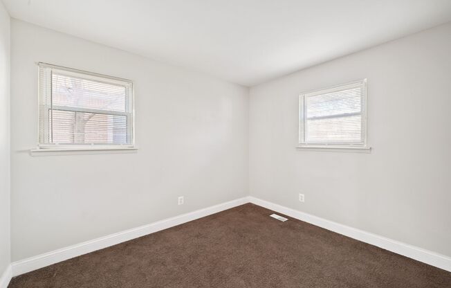 3 beds, 1 bath, $1,400