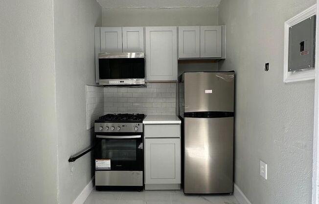 Studio, 1 bath, $1,495, Unit 17-3F