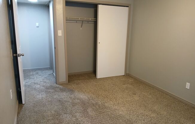 1 bed, 1 bath, 640 sqft, $1,075, Unit 106