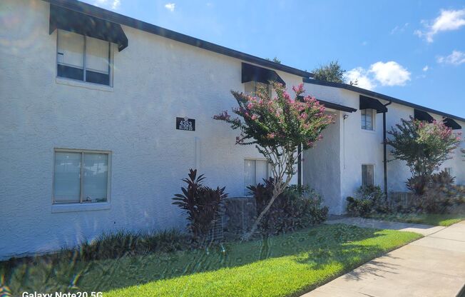 FOR RENT!!! SPACIOUS 3 BEDROOM 2 BATHROOM CONDO IN AVALON CONDOMIUMS...