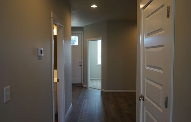 LIKE NEW Prairie Commons Luxury Townhome for Lease - 12018 NE 109th St Unit A