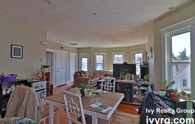 7 ASHLAND ST