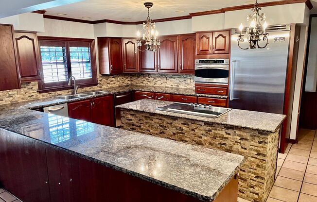 AVAILABLE 07/01!  HUGE 3300sqft  4BR/3.5BA/Oversized 2 Car Garage on 1.5 Acres!