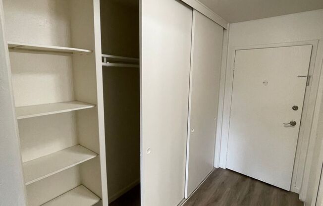 Studio, 1 bath, $1,950, Unit 16