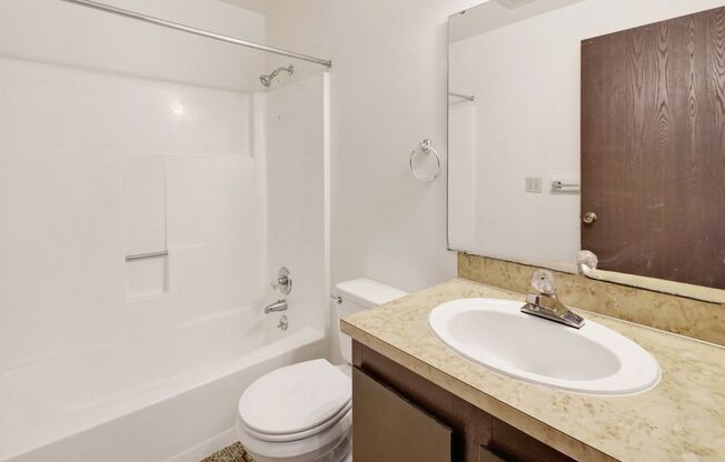 2 beds, 1 bath, 799 sqft, $1,600, Unit 224